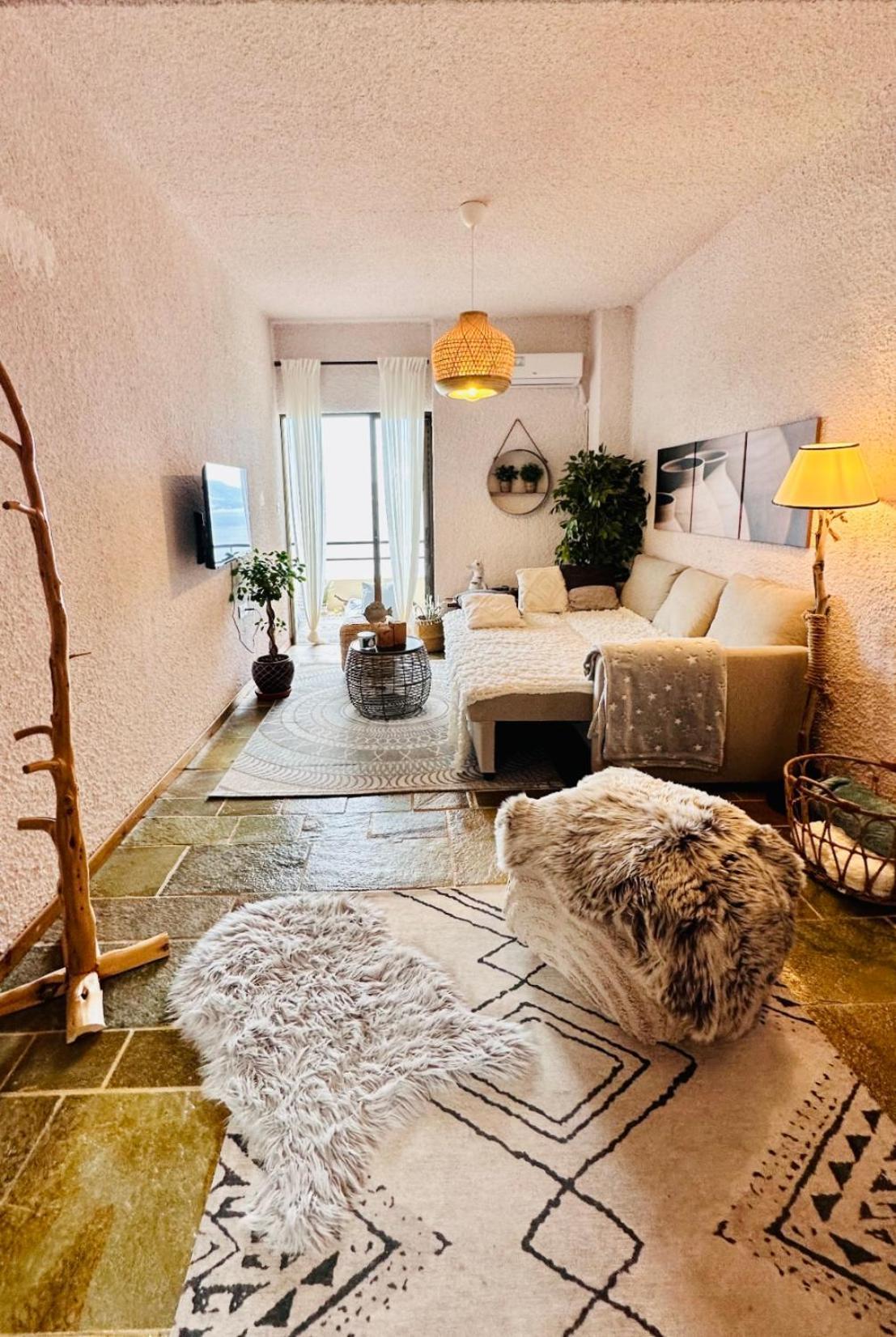 Seaterra Boutique Suite Каламос Екстериор снимка