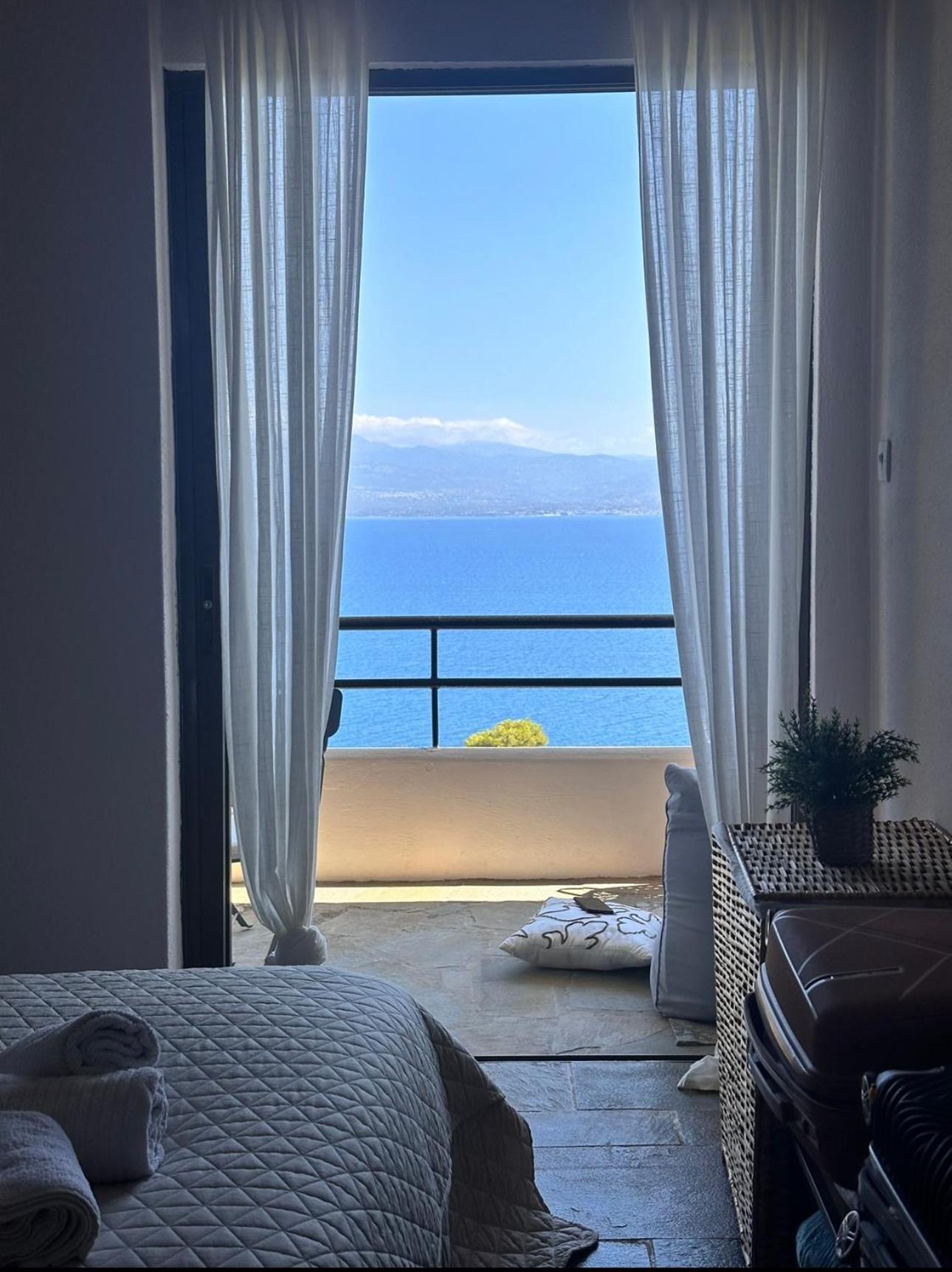 Seaterra Boutique Suite Каламос Екстериор снимка